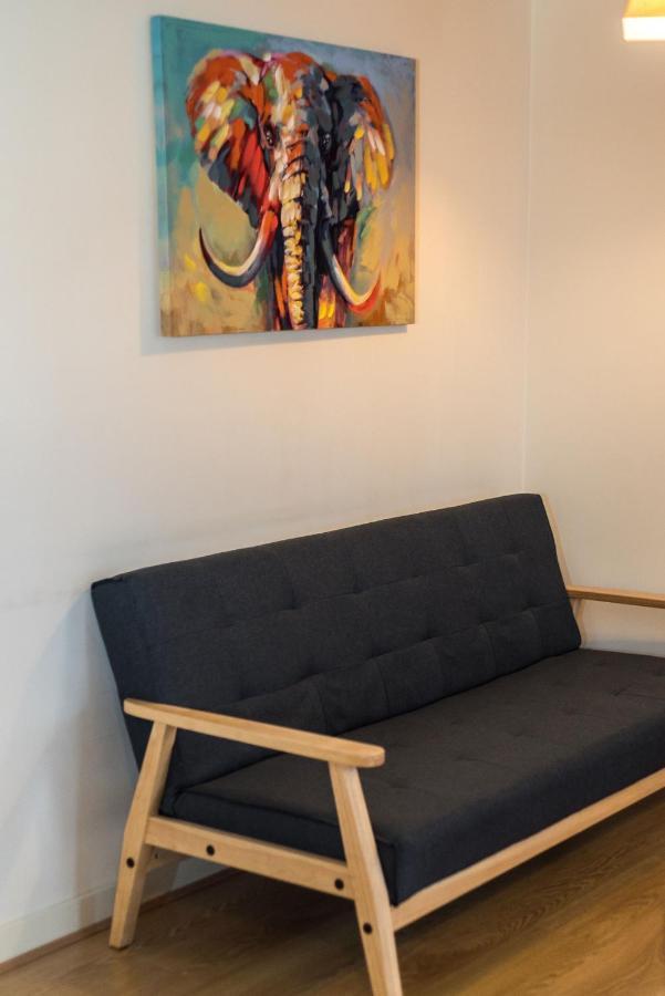 Elegant 2 Bedroom City Centre Apartment - Free Parking - Private Balcony EDI Eksteriør bilde