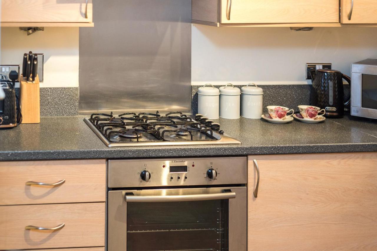 Elegant 2 Bedroom City Centre Apartment - Free Parking - Private Balcony EDI Eksteriør bilde
