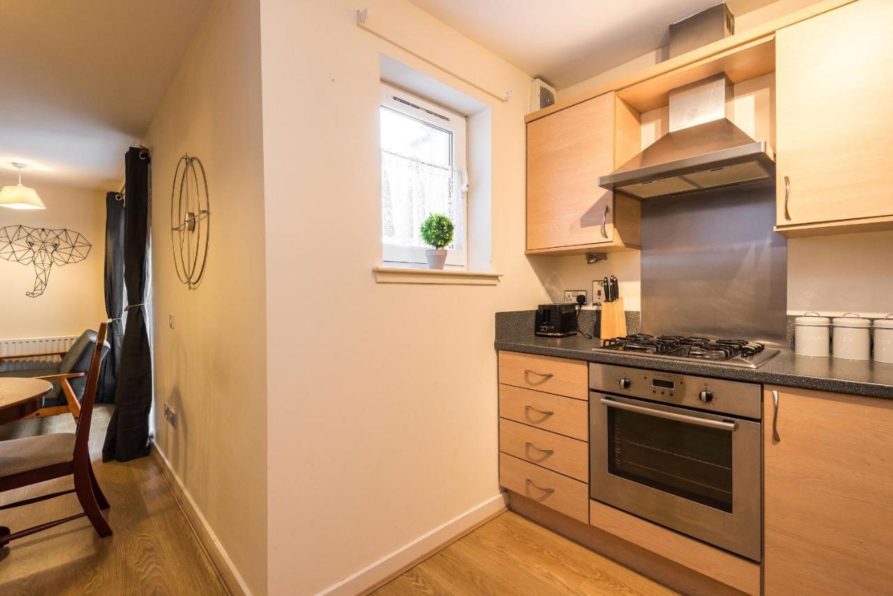 Elegant 2 Bedroom City Centre Apartment - Free Parking - Private Balcony EDI Eksteriør bilde