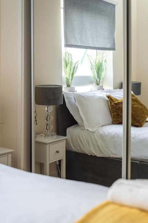 Elegant 2 Bedroom City Centre Apartment - Free Parking - Private Balcony EDI Eksteriør bilde