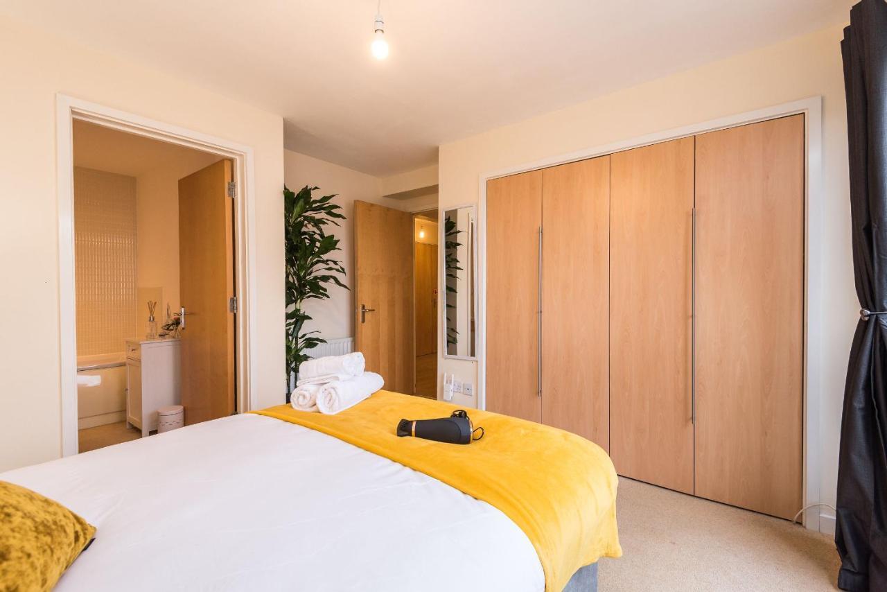 Elegant 2 Bedroom City Centre Apartment - Free Parking - Private Balcony EDI Eksteriør bilde