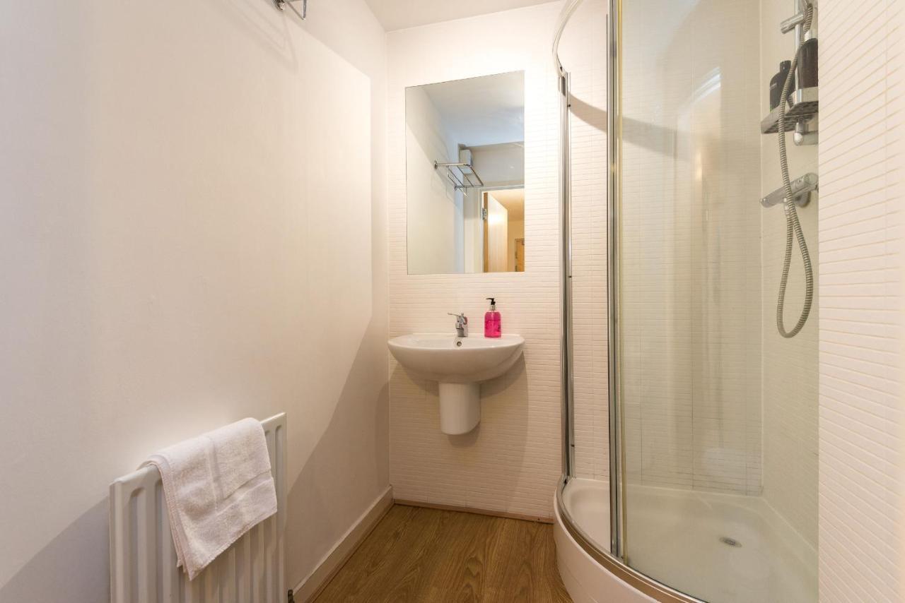 Elegant 2 Bedroom City Centre Apartment - Free Parking - Private Balcony EDI Eksteriør bilde