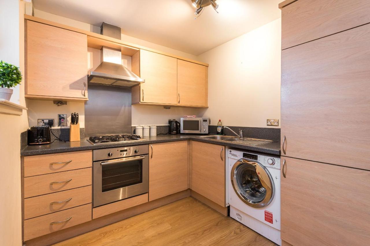 Elegant 2 Bedroom City Centre Apartment - Free Parking - Private Balcony EDI Eksteriør bilde