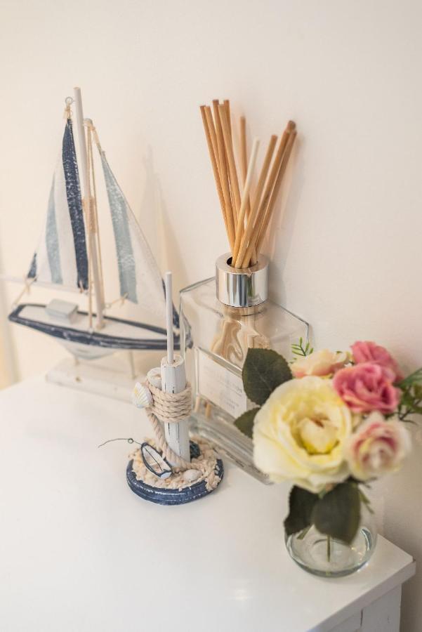 Elegant 2 Bedroom City Centre Apartment - Free Parking - Private Balcony EDI Eksteriør bilde